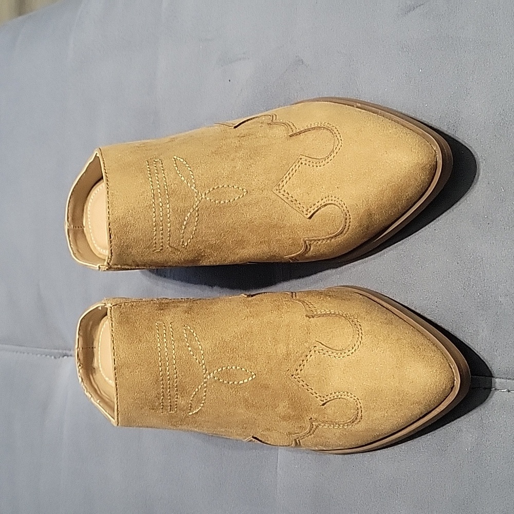 Esprit  mules, size 7.5, Carmel color. Brand new, with box.